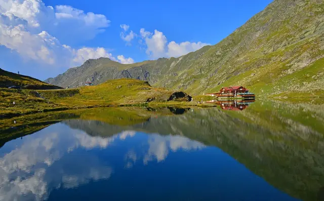 巴萊雅湖(Lacul Balea)