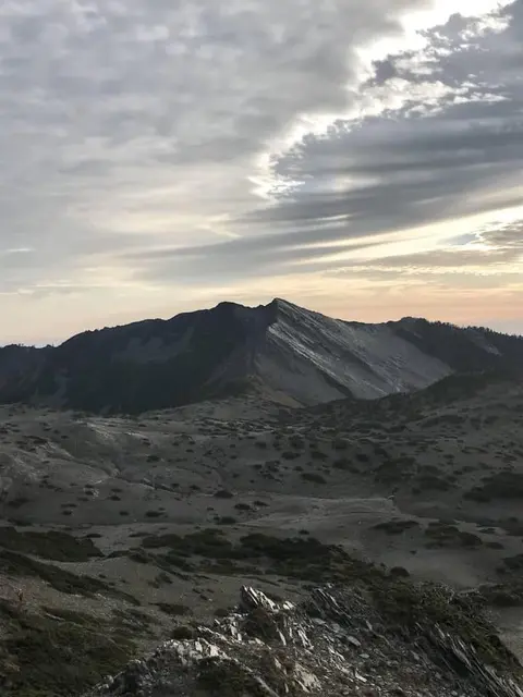 南湖東峰