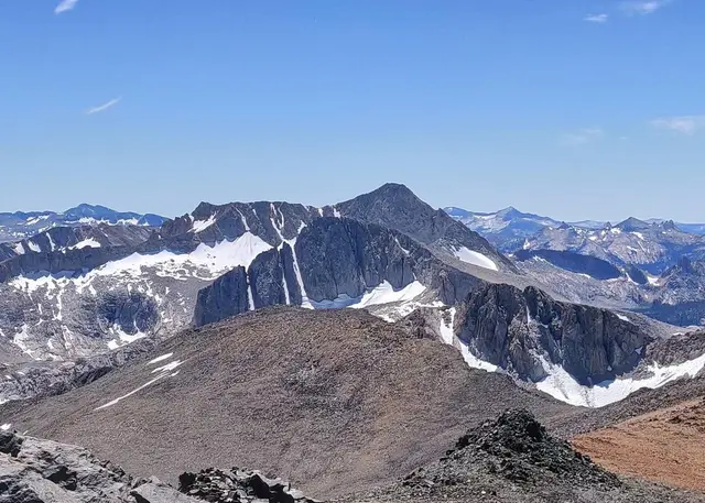 霸氣康尼斯山 (Mount Conness, 3837 m )