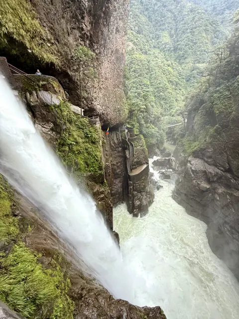 Cascada El Pailon