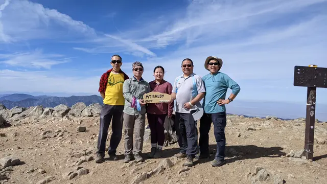 南加伙伴登頂洛杉磯縣第一高峰勃地山(Mt. Baldy)
