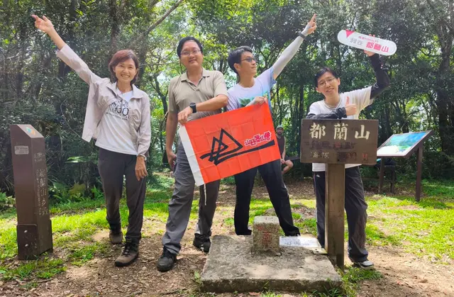 都蘭山。月光海
