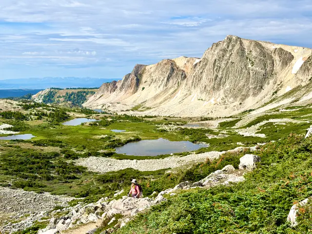 Hiking Medicine Bow peak
